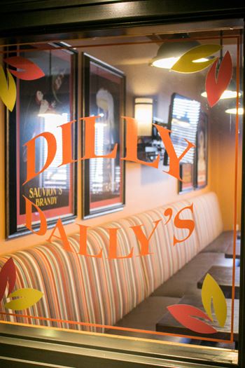 Dilly dally's pub